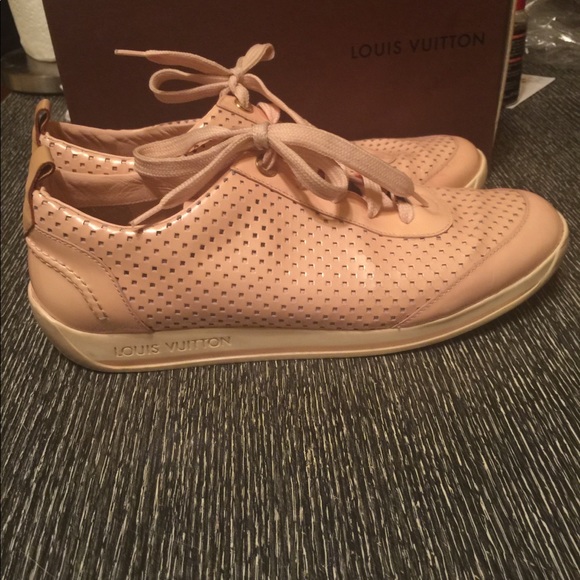 Louis Vuitton Sneakers - Picture 2 of 5